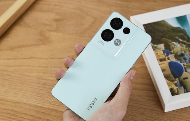 OPPO|OPPOReno9Pro继续发力，双芯加持、新增16+512G运存，够强！