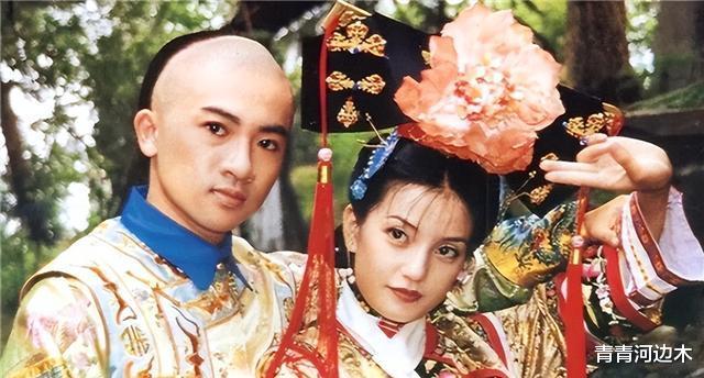 小燕子|小燕子和知画谁是正妻?睡衣,旗头的不同!当家主母看得清清楚楚