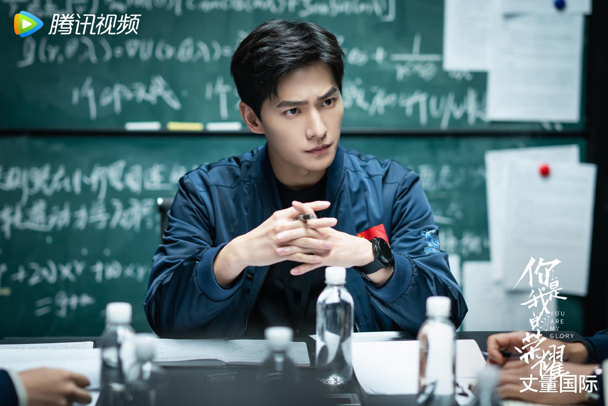 男神|编程编入你心!盘点电视剧中9位「IT男神」