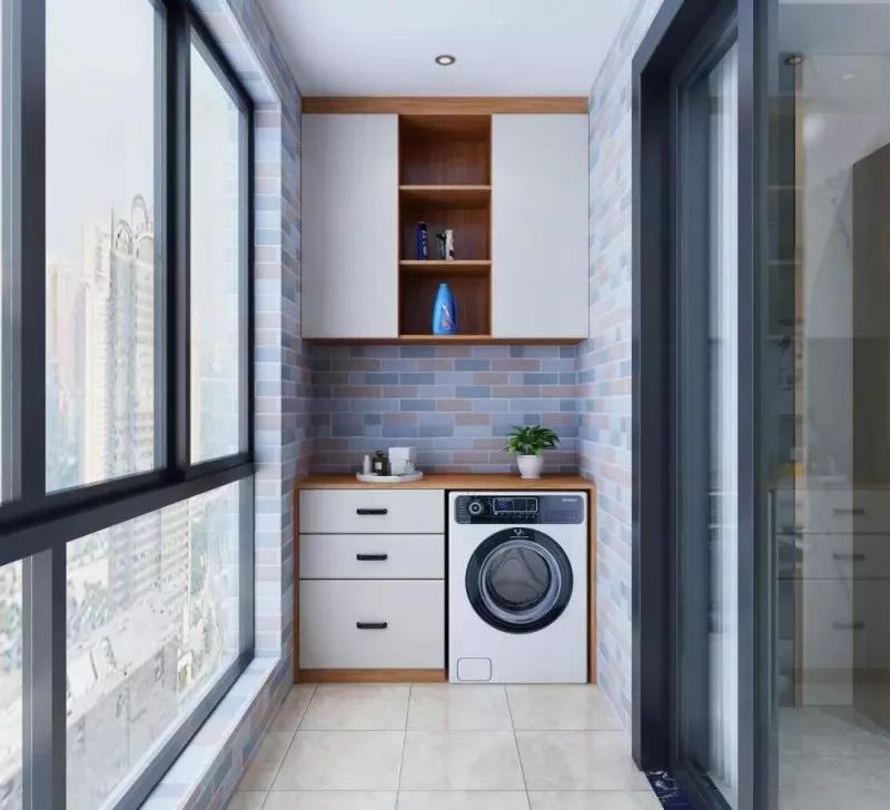 107平现代风三居室，卧室地板和墙面简洁舒适，创造优质睡眠环境