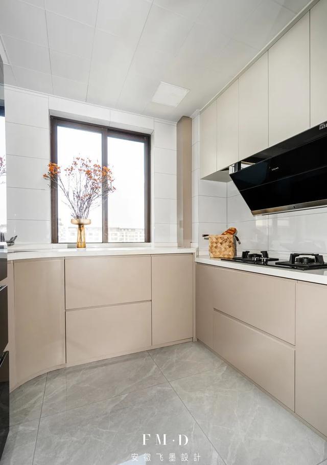 140住宅,不浪费1,客厅隔出间卧室,三世同堂住着刚好!