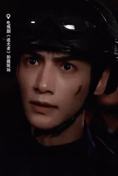 罗云熙|《追光者》腾讯开始预约,预计十月播出,罗云熙的救援队员好帅!