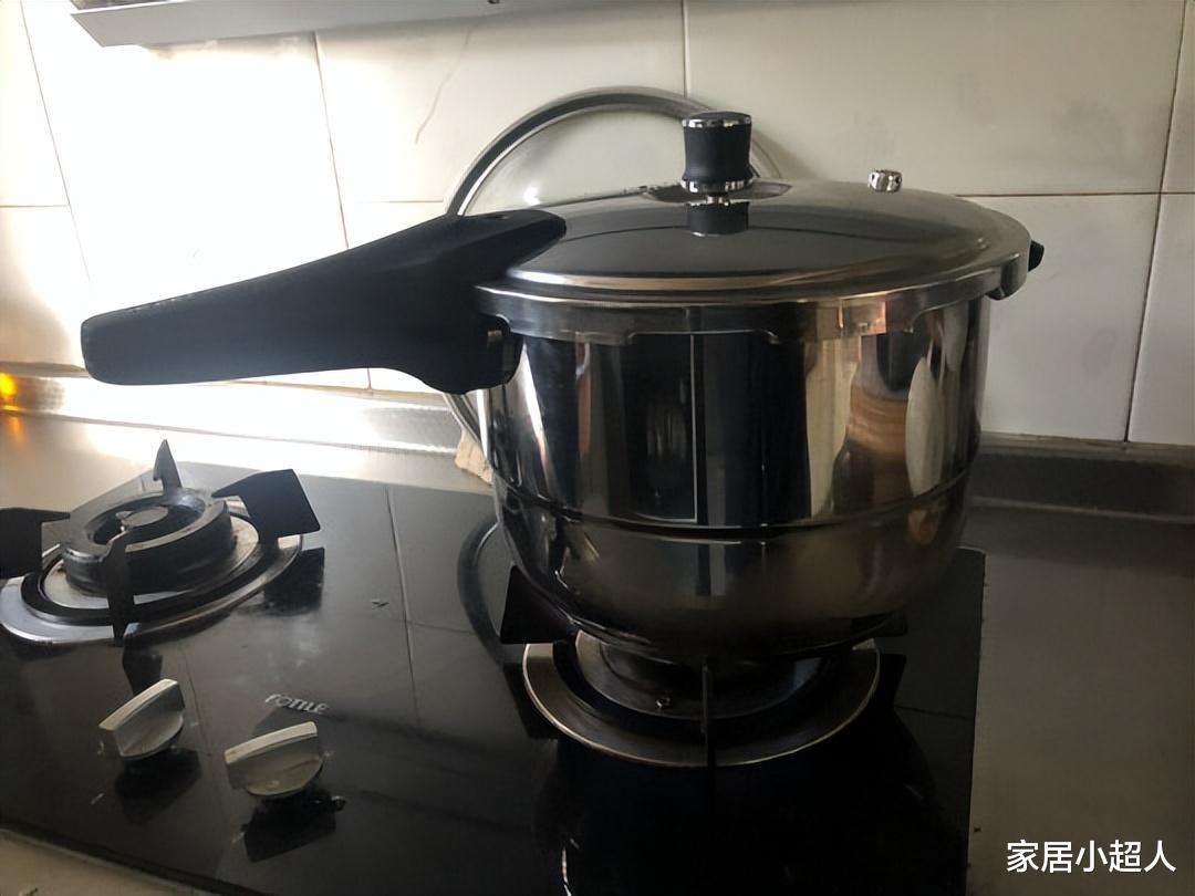 这2个“厨具”,正在被慢慢淘汰,果然谁也躲不过“时代趋势”