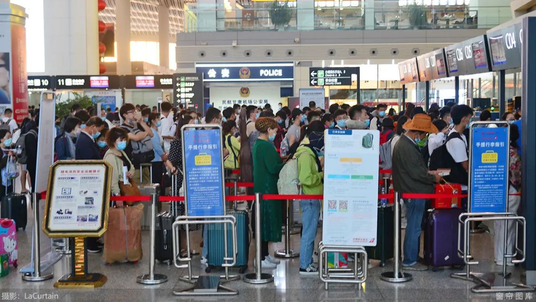|暑期旅游出行高峰期来临，游客争夺战打响，哪家能抢到先机呢？