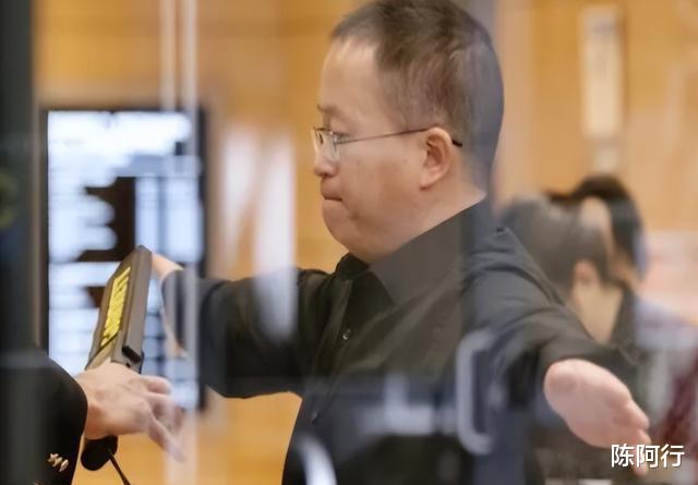 Python|中国芯片专家张浩带回芯片技术，却被老美设计诱捕，现在怎么样了