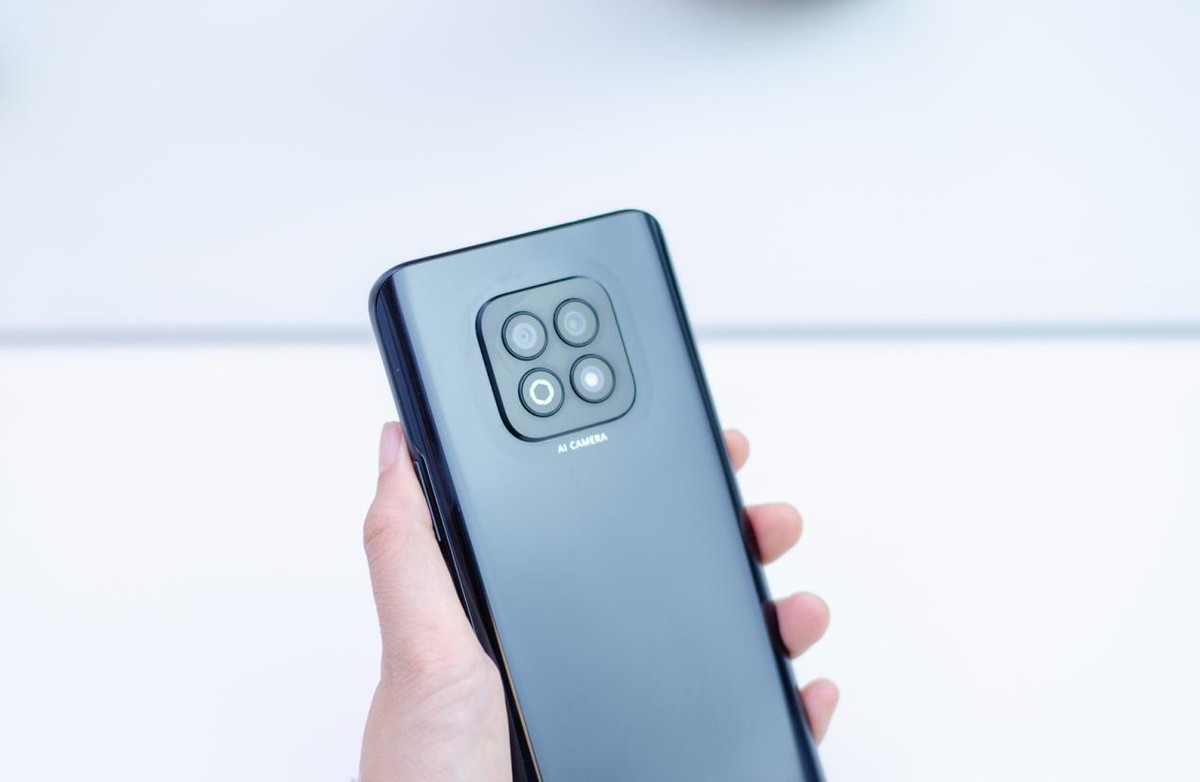 矿机|荣耀Play5 活力版评测:2000档以内的真香机