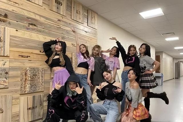 卢昱晓|JYP为偶像安排死亡行程？少女时代泰妍短发惊喜回归！