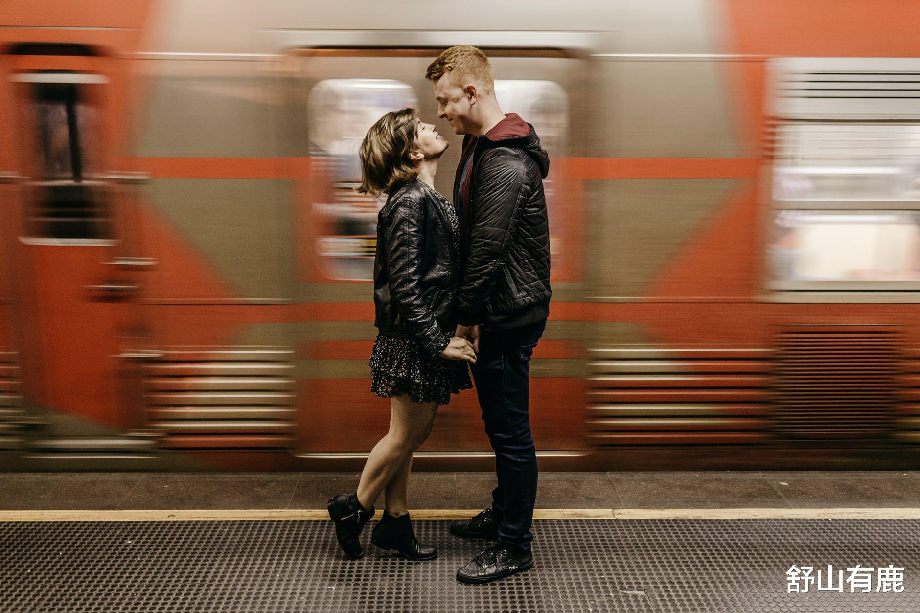 外卖员|“我奋斗半生，沦落为外卖员”：这几类人，会被时代静悄悄地抛弃