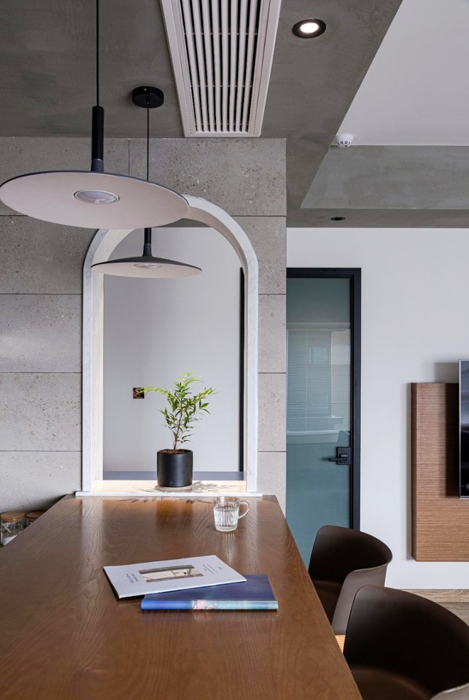 90后夫妻买下最普通的小三房,巧妙拆改墙体,意外的火了,聪明