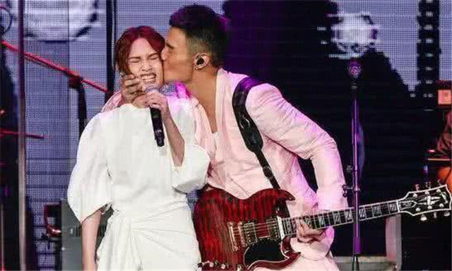 李荣浩|网曝李荣浩出轨吉克隽逸和杨丞琳离婚，本尊发文否认：是造谣