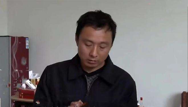 广东江门,男子张某照顾自己的叔叔长达25年之久,在叔叔因病去世后又为其处理后事