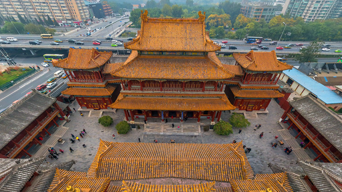 深圳市|北京一座庄严的宫殿，雄伟壮观，旅游高峰期游客络绎不绝