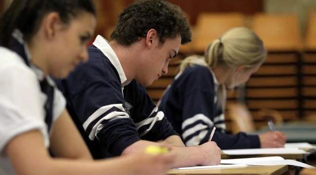 澳洲|“挣到首付就回去！”后疫情时代，出走澳洲打工的中国小镇青年