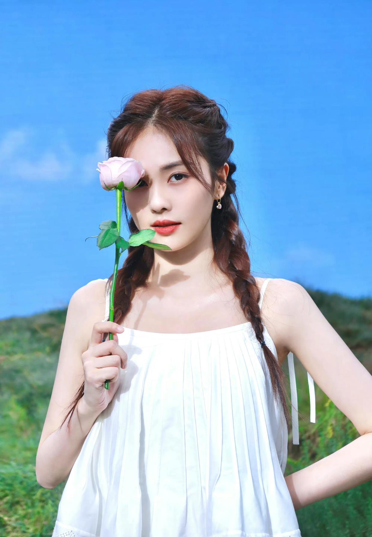 白鹿|11月份赵露思白鹿纷纷进组,一部仙侠一部现代,大家比较期待哪个