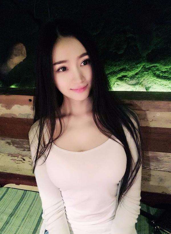 |一位演员演出回来结果。