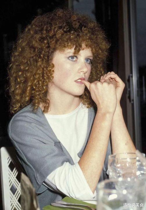 汤姆·克鲁斯|2001年，妮可·基德曼和阿汤哥离婚成功，高兴得在大街上手舞足蹈