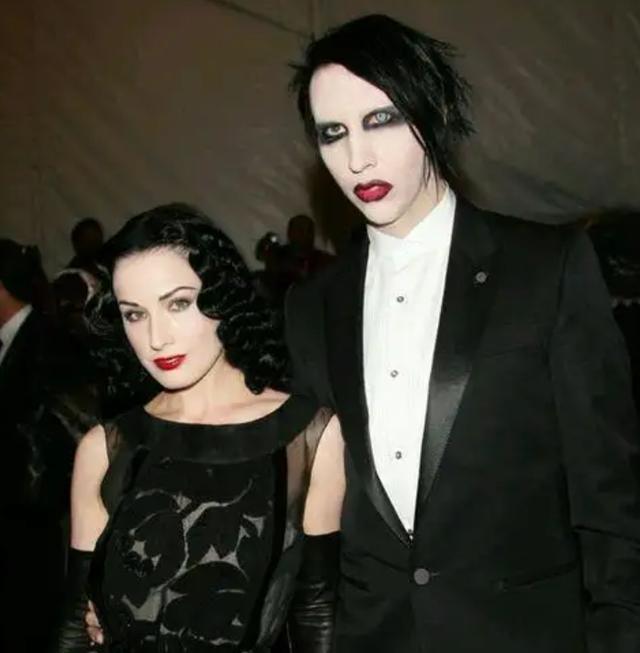 玛丽莲·曼森|世界第一脱衣舞女王：身家10亿，摇滚魔王，多大魅力？