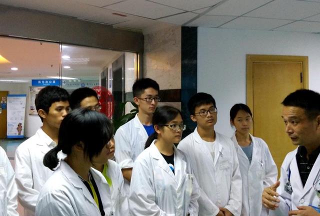 贷款|医学出现“怪相”,毕业后大多数人都拿不到执业,不少人考虑转行