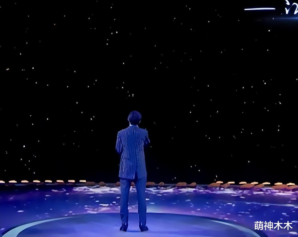 孙俪|众星亮相818晚会：关晓彤穿梦幻蛋糕裙，孙俪裸色长裙失策显胖