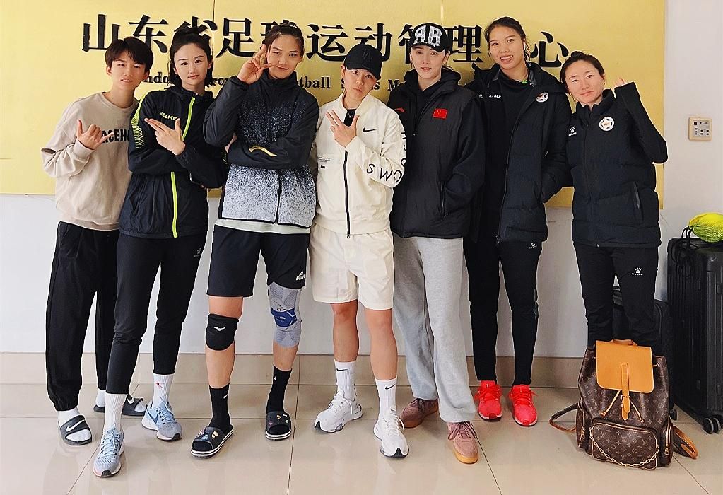 韩国队|女足4消息！张琳艳加盟武汉队，李影离开山东队，张涛入主山东队