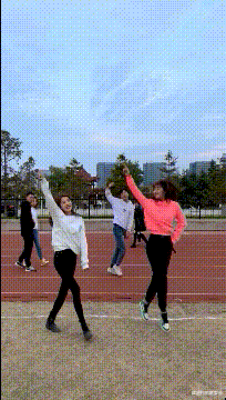 香奈儿 “女生为了吃早饭能有多拼？浴巾：我没想过有一天会这样出门