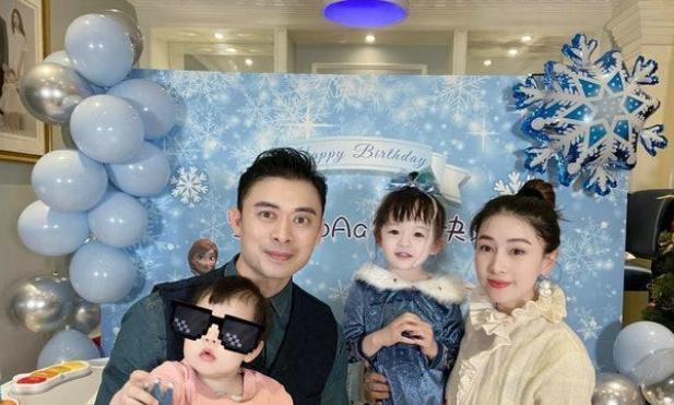 樊少皇|樊少皇的女儿“小饭兜”，完美继承父母颜值，拥有上帝吻过的脸