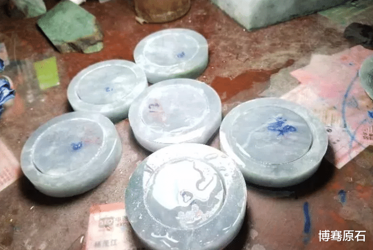 翡翠|2万5淘到一块“暴风雪”莫莫亮，成品出来大哥的心情终于“阴转晴”！