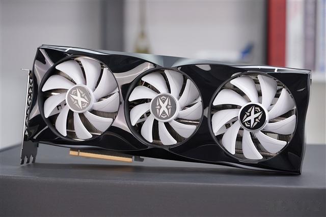 RTX 4080|律动炫光太酷了！耕升RTX 4080炫光SOC图赏