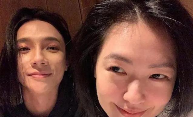 小S|小S风波后首现身,蓬头垢面秒冲击电梯,俩壮汉保镖贴身跟随