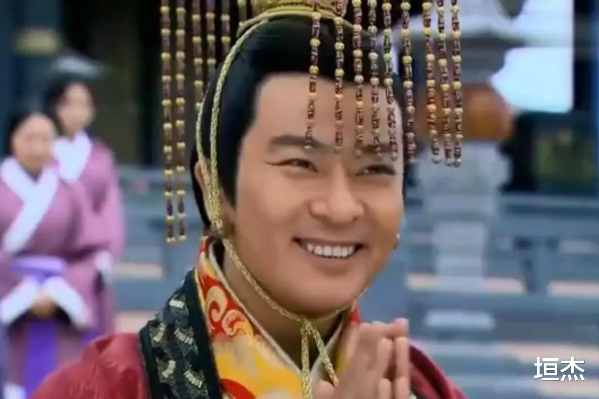 殷桃|前脚吹“绝色美人”,后脚就被配角狠狠艳压,这些女明星图啥啊