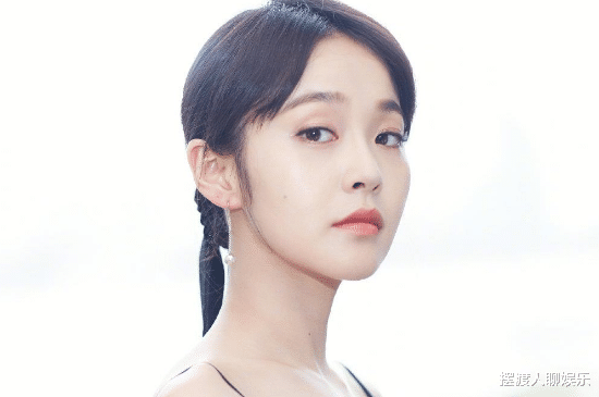 张佳宁|张佳宁演技扎实,携新片亮相,可塑性越来越强