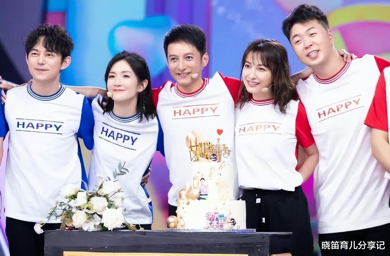 谢娜|冷板凳坐了1年多,“不可一世”的谢娜,如今为何处处尴尬?