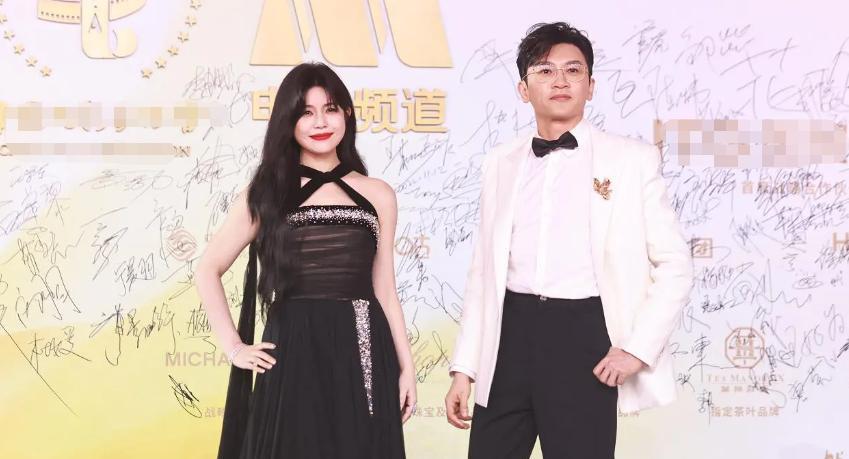 关晓彤|金鸡奖造型大赏：倪妮柳岩大秀身材，关晓彤陈妍希造型又翻车！