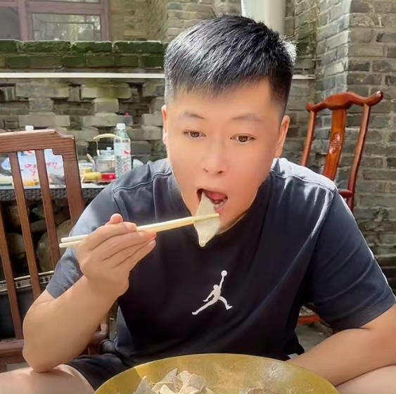 谢永强|谢永强表示：赵本山已经半年没有给我们发过工资了，生活不下去了