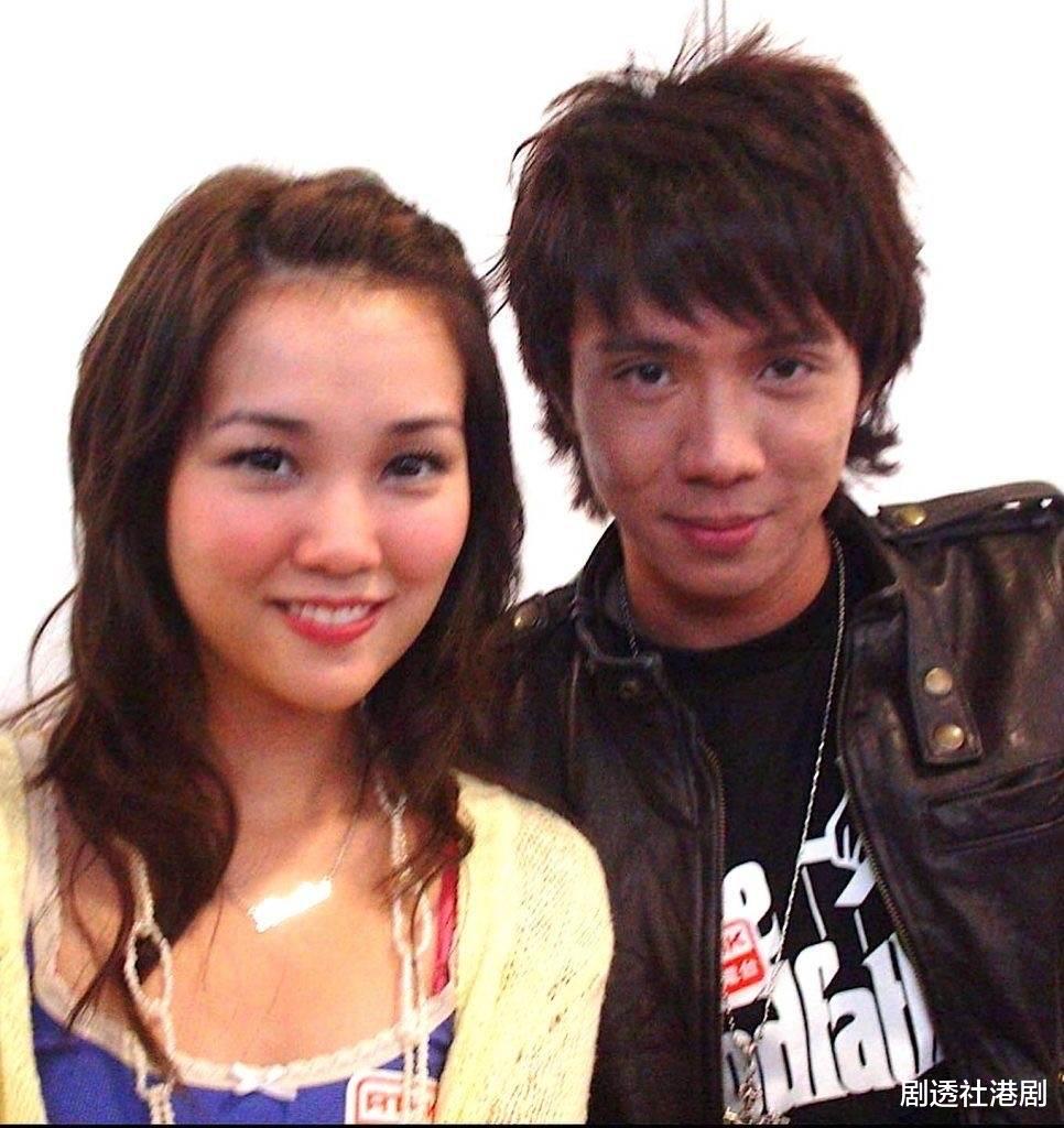 范帅琦|港圈模范夫妻庆祝水晶婚，丈夫晒两人旧照，被质疑“居心不良”