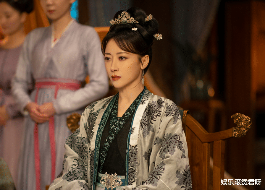 卿卿日常|冲着白敬亭追《卿卿日常》,没被女主圈粉,却被47岁女配惊艳到了