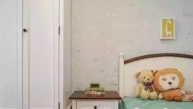 老公坚持在餐厅做电视墙,阳台改为学习区,真是太聪明了,晒晒