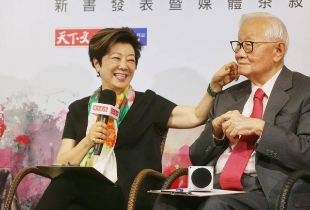 |张忠谋56岁才创业，70岁不在乎外界眼光娶下属前妻，你怎么看？