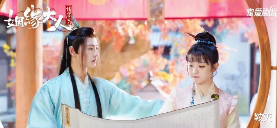 国产剧|两个脑袋、接吻、对视、搂抱，比农家年画还要丑的国产剧海报