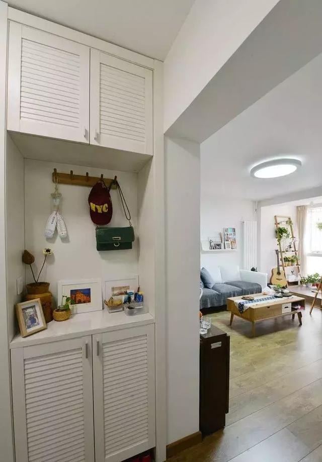 还在买成品鞋柜?把鞋柜做成入墙式,实用美观两不误!