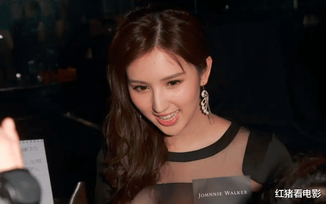 毁容|为艺术“毁容”，这5位美女扮丑“触目惊心”，不说根本认不出来