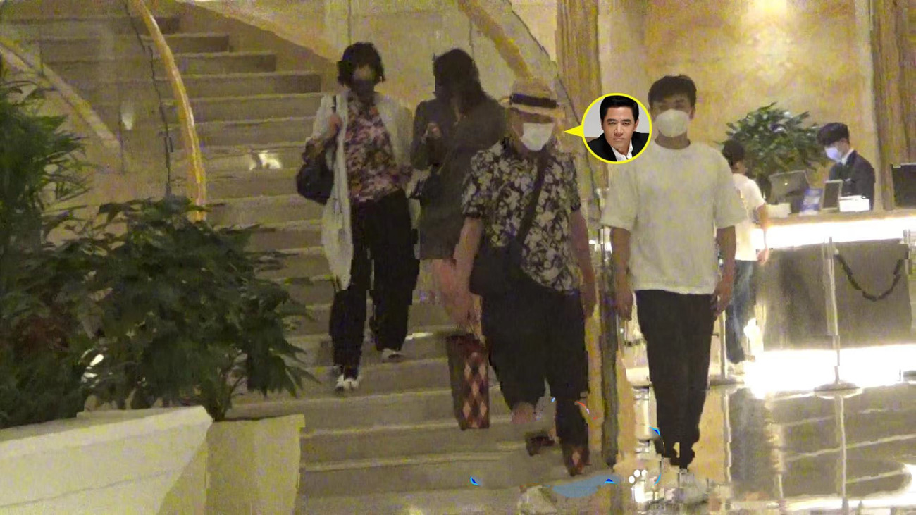 陈宝国|陈宝国一家四口温馨聚餐,儿媳首曝光高挑有气质,和儿子郎才女貌