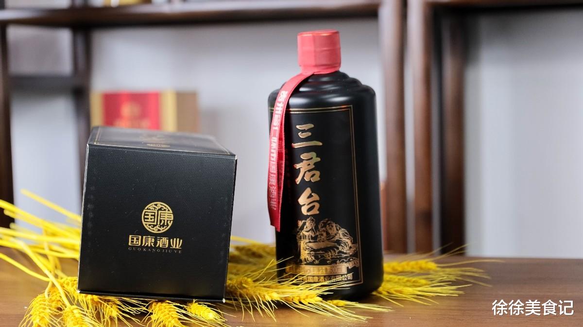 为何茅台酒厂从不担心员工偷喝？一组生产照片流出，揭开其中秘诀