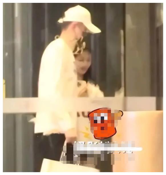 张嘉倪|35岁的张嘉倪回应丈夫出轨，有关她婚姻的3个疑问，是时候解开了