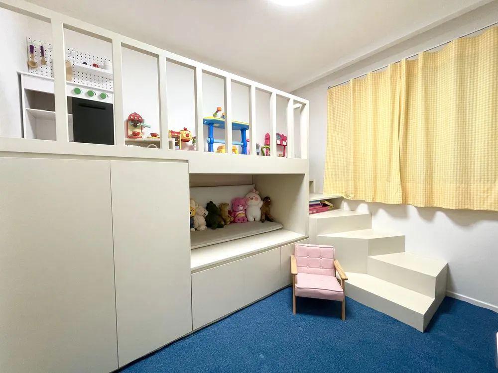 搬家3次总算满意了,住在一楼,玻璃砖封阳台,楼上业主开始羡慕