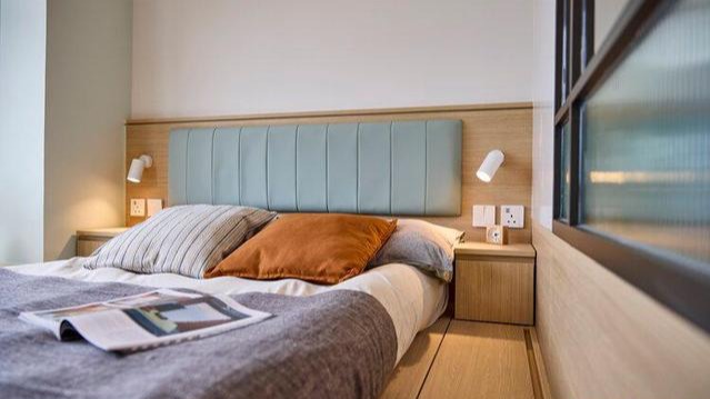 香港90后夫妇挤35㎡小宅,最小空间仅3㎡,却说:我们的已经很大了