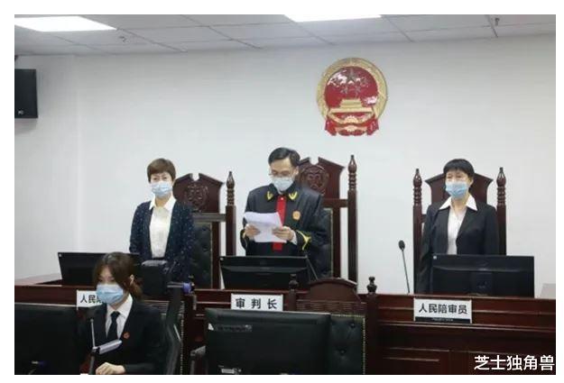 宅基地|法院把房子判给了我，为何交易中心不给过户？