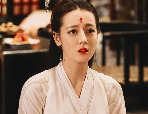 迪丽热巴|迪丽热巴新剧已取得备案号，搭档任嘉伦备受期待，有望寒假播出