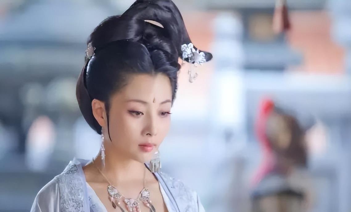 杨蓉 圈内最会保养的10位女星，个个皮肤水嫩，婀娜多姿，越老越有韵味