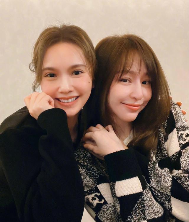 杨丞琳|杨丞琳分享合影！王心凌容祖儿郭富城陈妍希谁最惊艳？